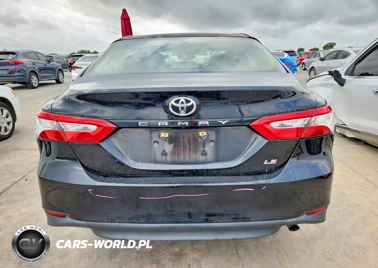 2018 Toyota Camry Le VIN:JTNB11HK8J3047211 - 6
