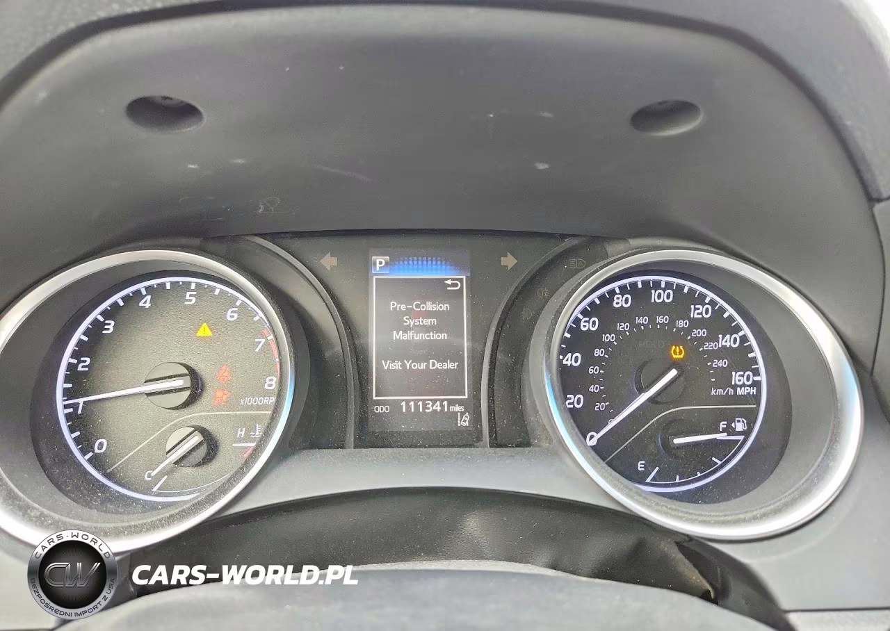 2018 Toyota Camry Le VIN:JTNB11HK8J3047211 - 9
