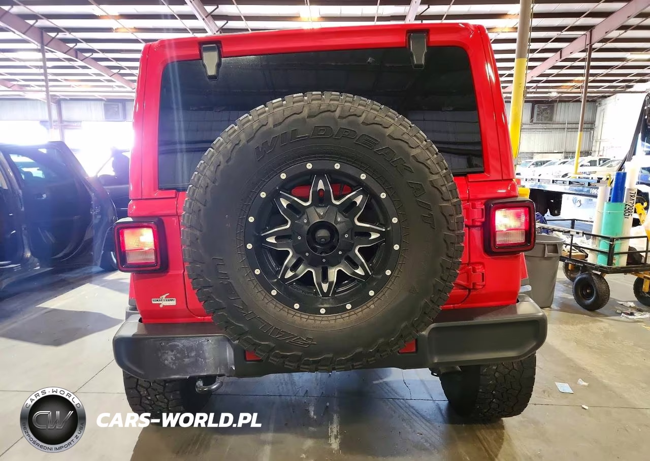 2020 Jeep Wrangler Unlimited Sahara VIN:1C4HJXENXLW206814 - 6