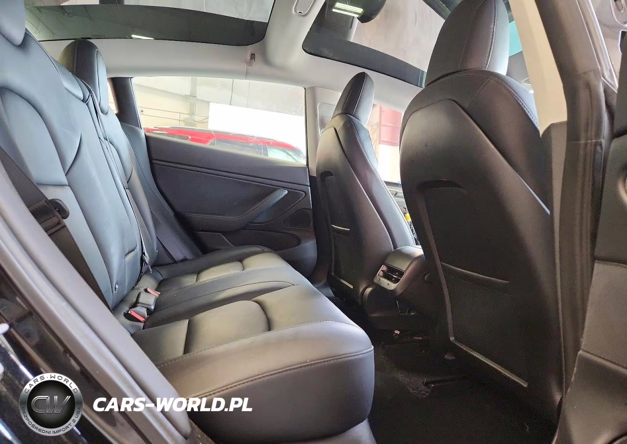 2018 Tesla Model 3 VIN:5YJ3E1EB1JF127213 - 10