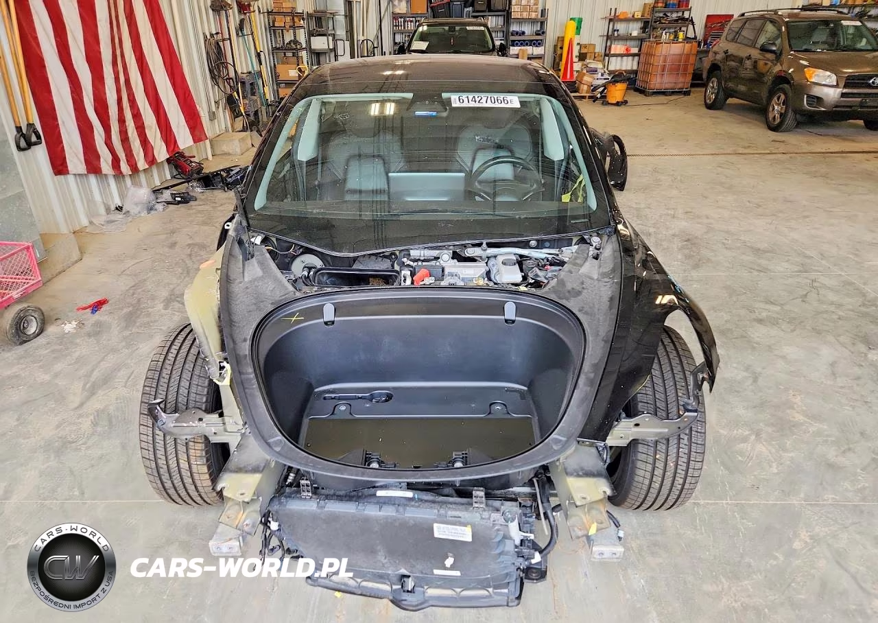 2018 Tesla Model 3 VIN:5YJ3E1EB1JF127213 - 5