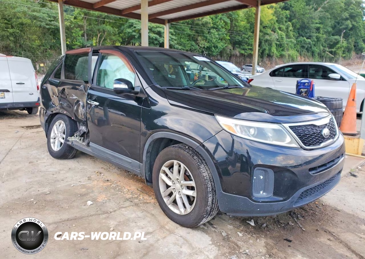 2014 Kia Sorento Lx VIN:5XYKT3A61EG444669 - 4