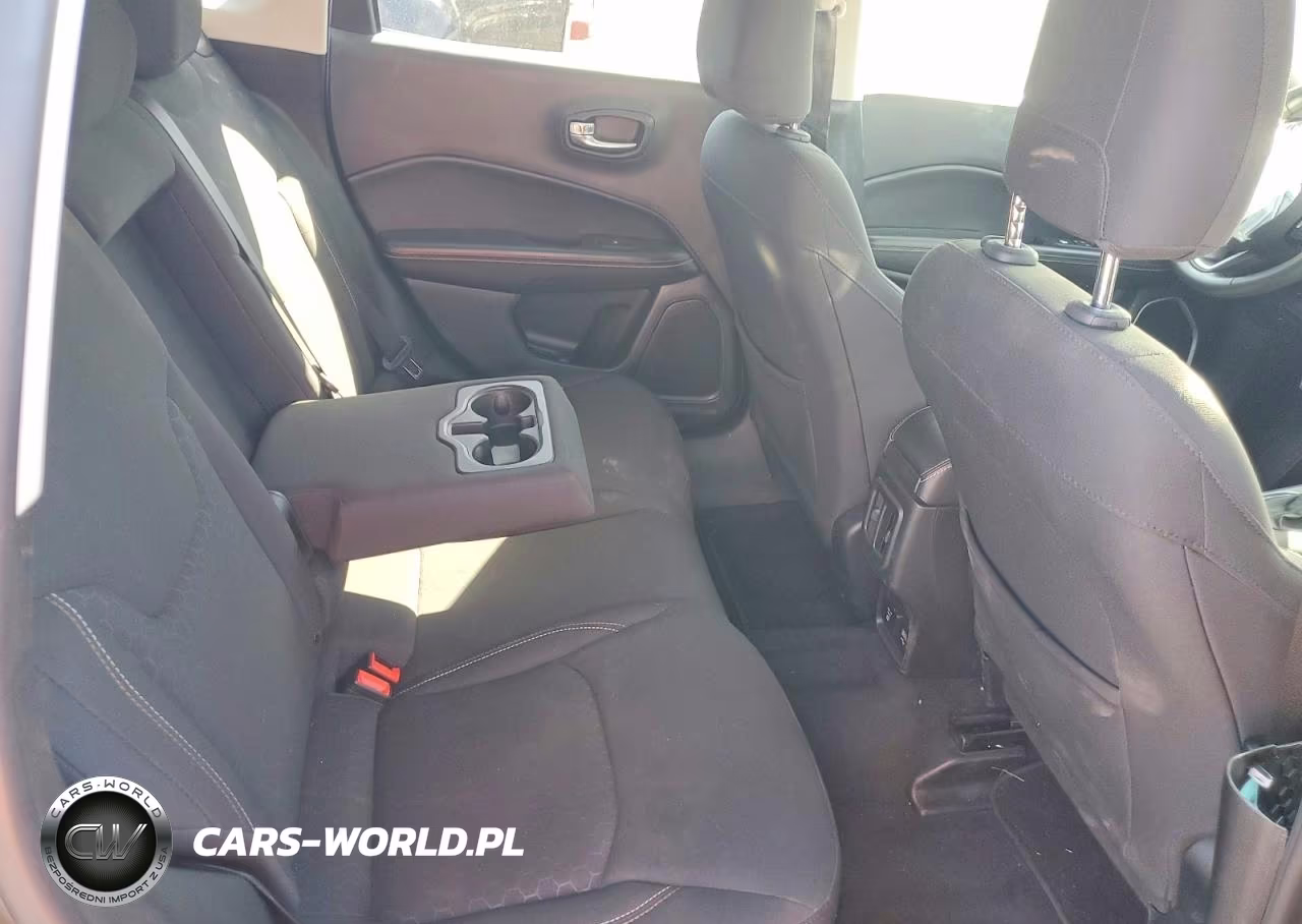 2018 Jeep Compass Sport VIN:3C4NJCAB4JT420692 - 11