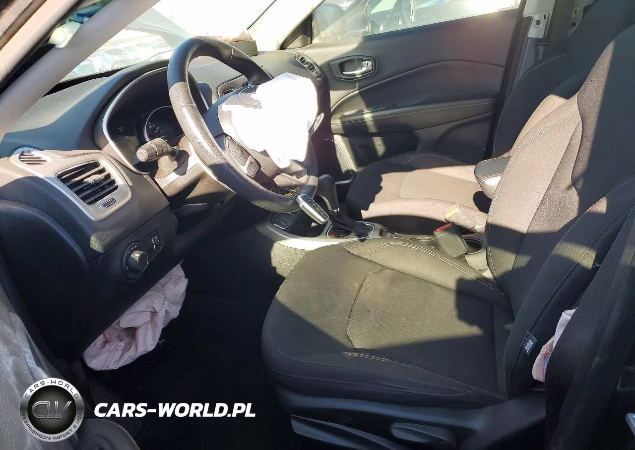 2018 Jeep Compass Sport VIN:3C4NJCAB4JT420692 - 7
