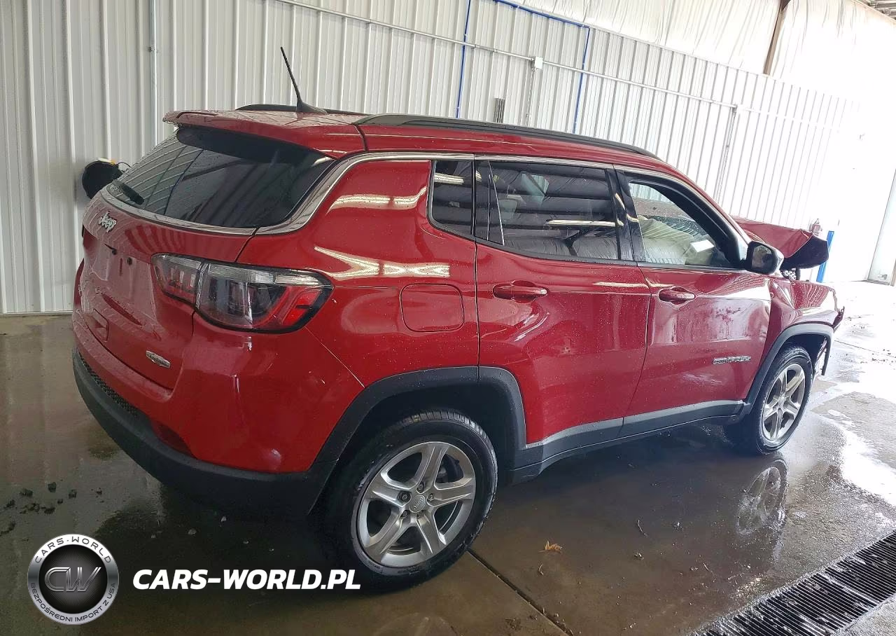 2024 Jeep Compass Latitude VIN:3C4NJDBNXRT607560 - 3