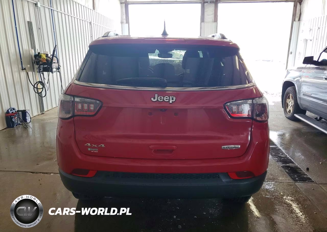 2024 Jeep Compass Latitude VIN:3C4NJDBNXRT607560 - 6
