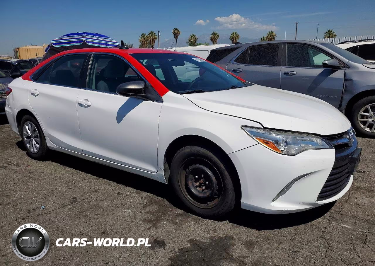 2015 Toyota Camry Le VIN:4T4BF1FK4FR512630 - 4