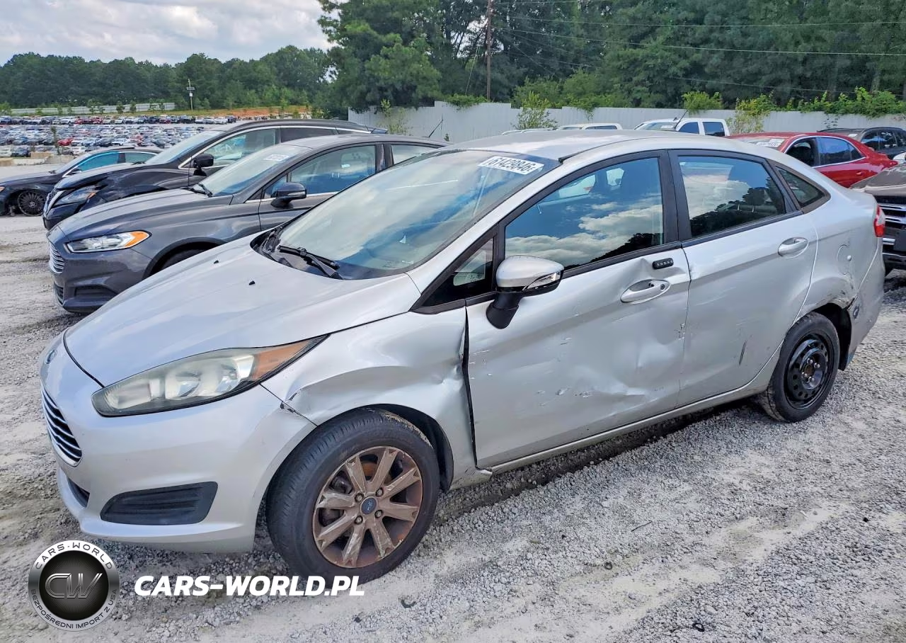 2015 Ford Fiesta Se – zdjęcie 1 z 12