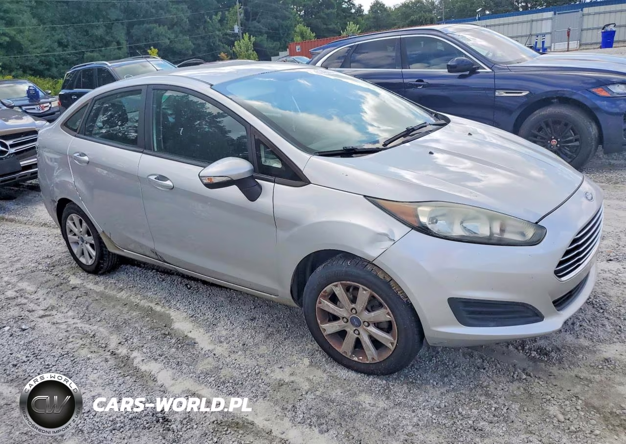 2015 Ford Fiesta Se VIN:3FADP4BJXFM210594 - 4