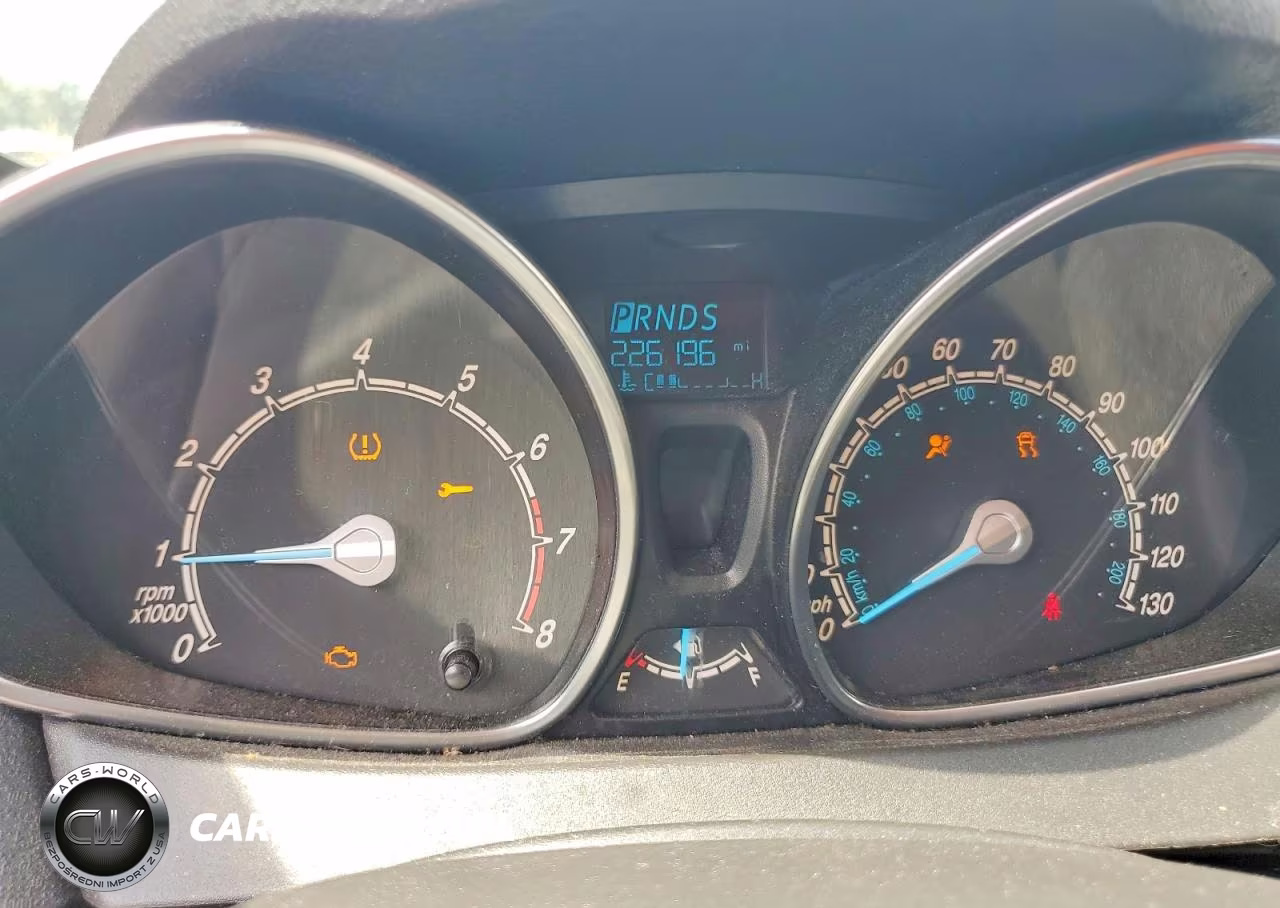 2015 Ford Fiesta Se VIN:3FADP4BJXFM210594 - 9