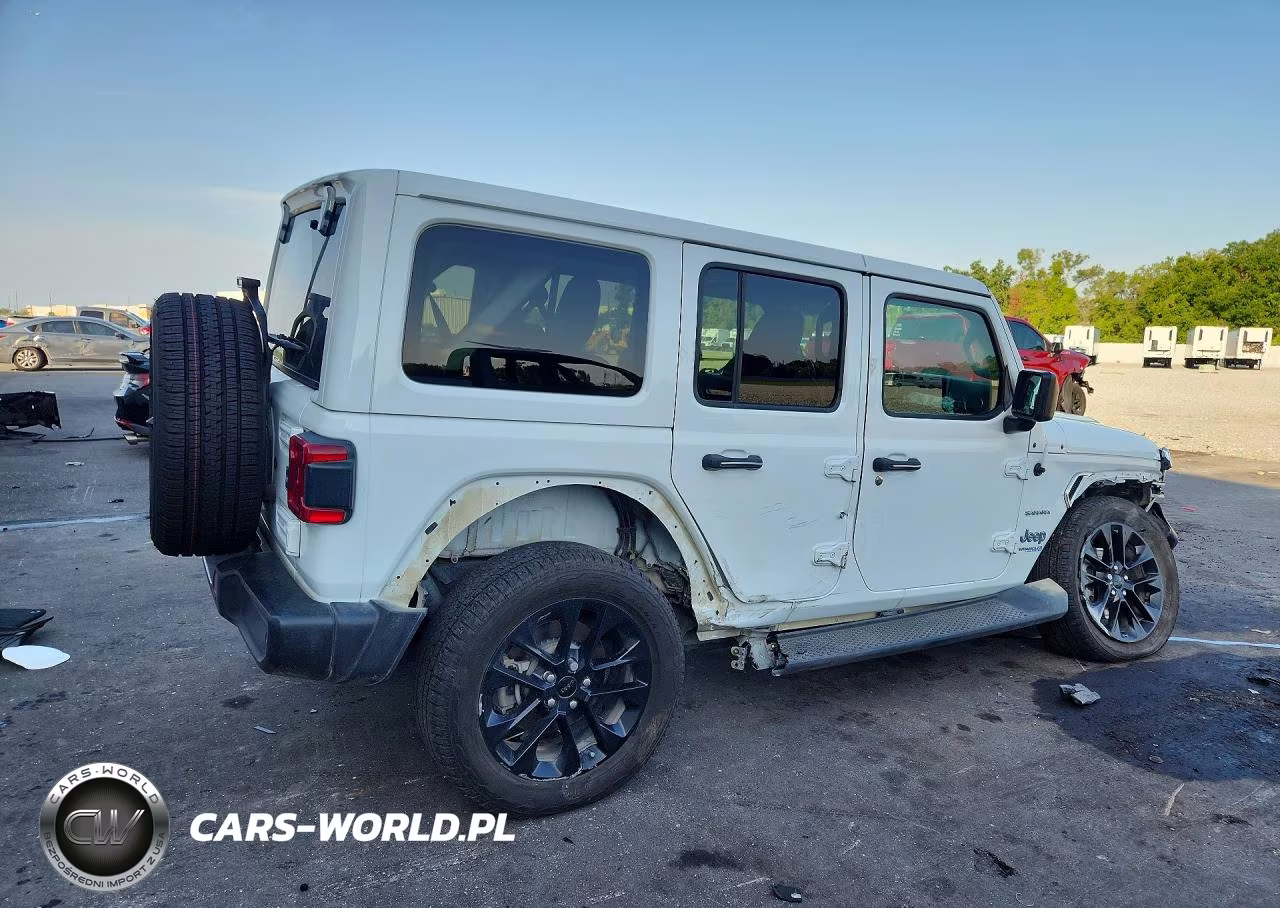 2021 Jeep Wrangler Unlimited Sahara 4Xe VIN:1C4JJXP62MW720214 - 3