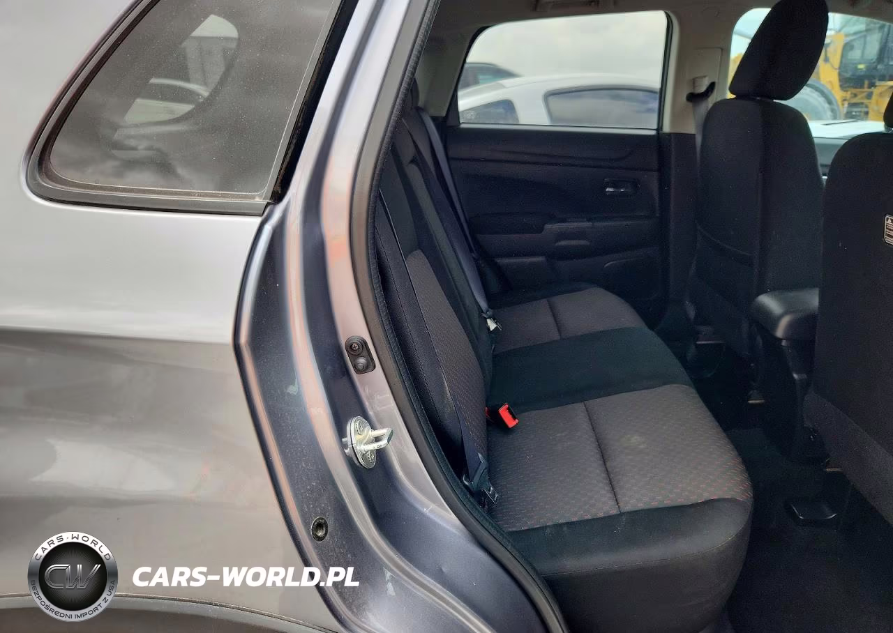 2017 Mitsubishi Outlander Sport Es VIN:JA4AP3AU6HZ008561 - 11