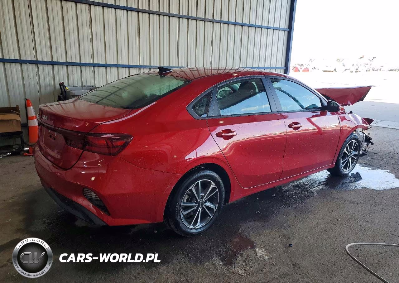 2024 Kia Forte Lxs VIN:3KPF24AD8RE764518 - 3