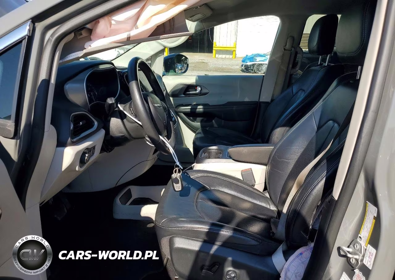 2022 Chrysler Pacifica Touring L VIN:2C4RC1BG7NR168343 - 7