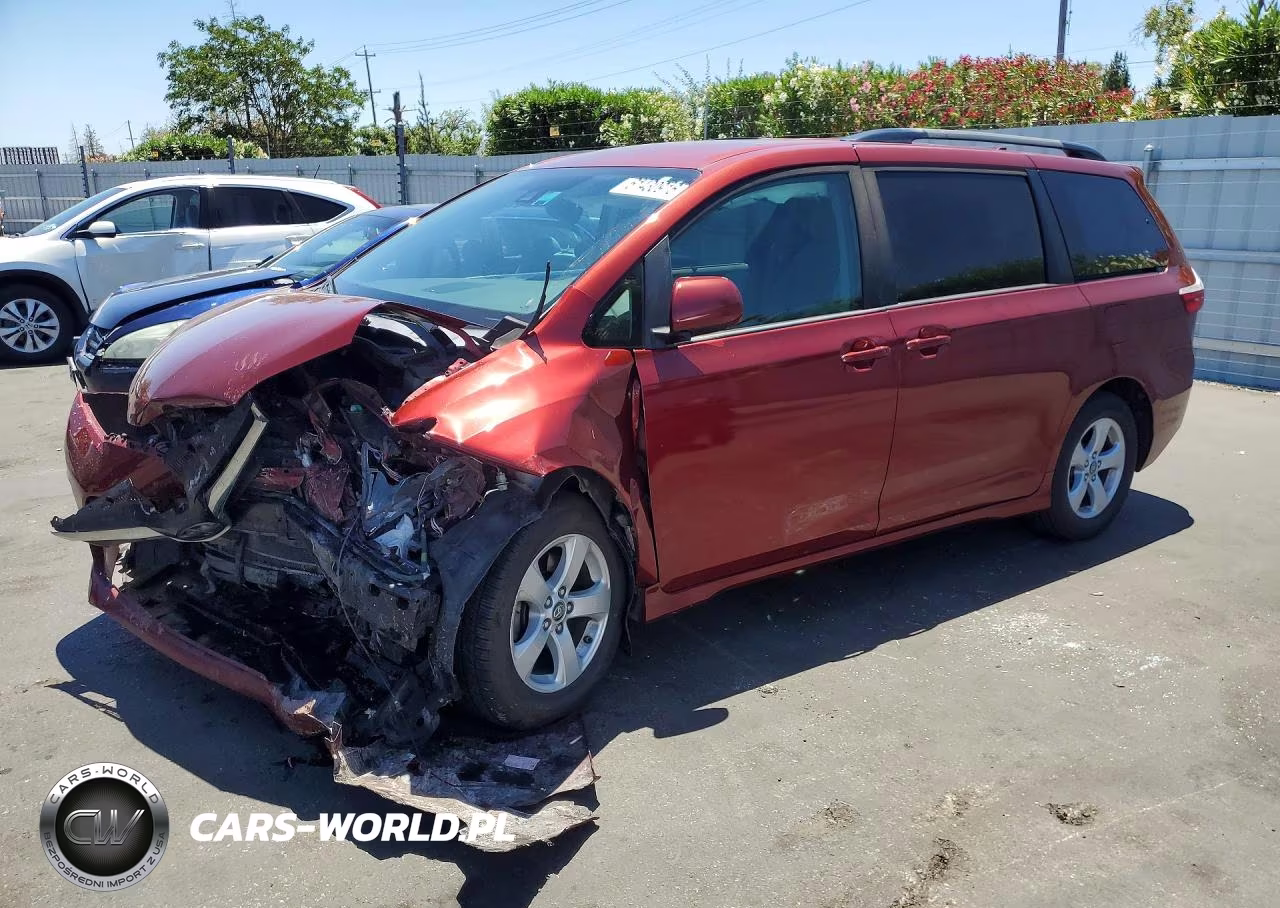 2019 Toyota Sienna Le
