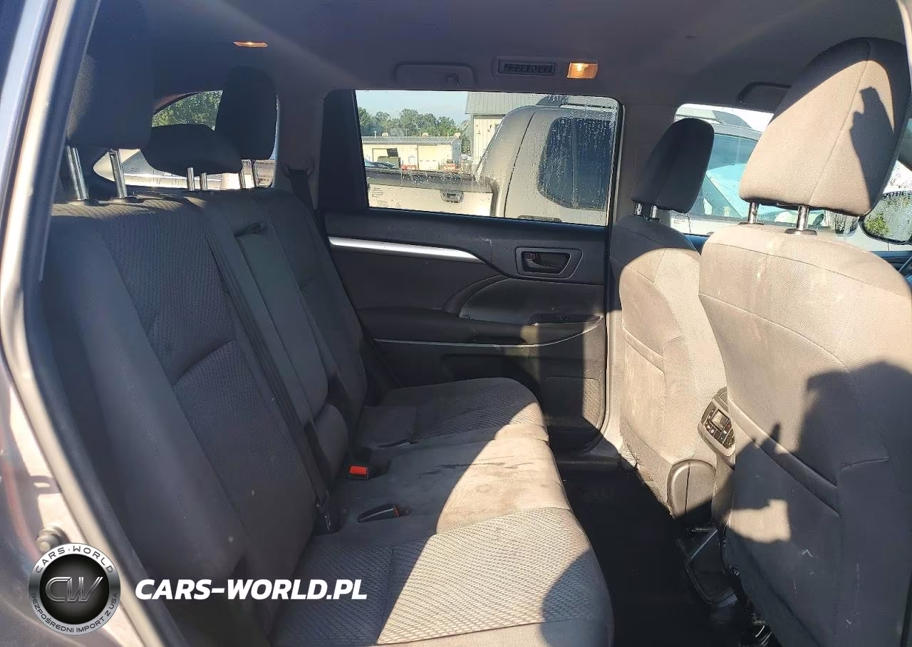 2016 Toyota Highlander Le VIN:5TDBKRFH1GS312730 - 11