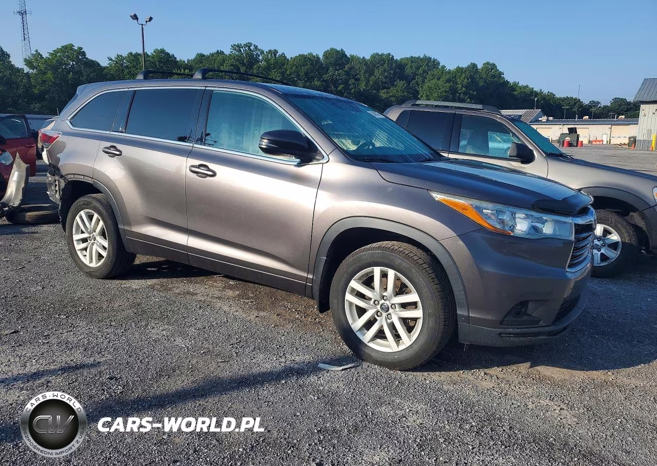 2016 Toyota Highlander Le VIN:5TDBKRFH1GS312730 - 4