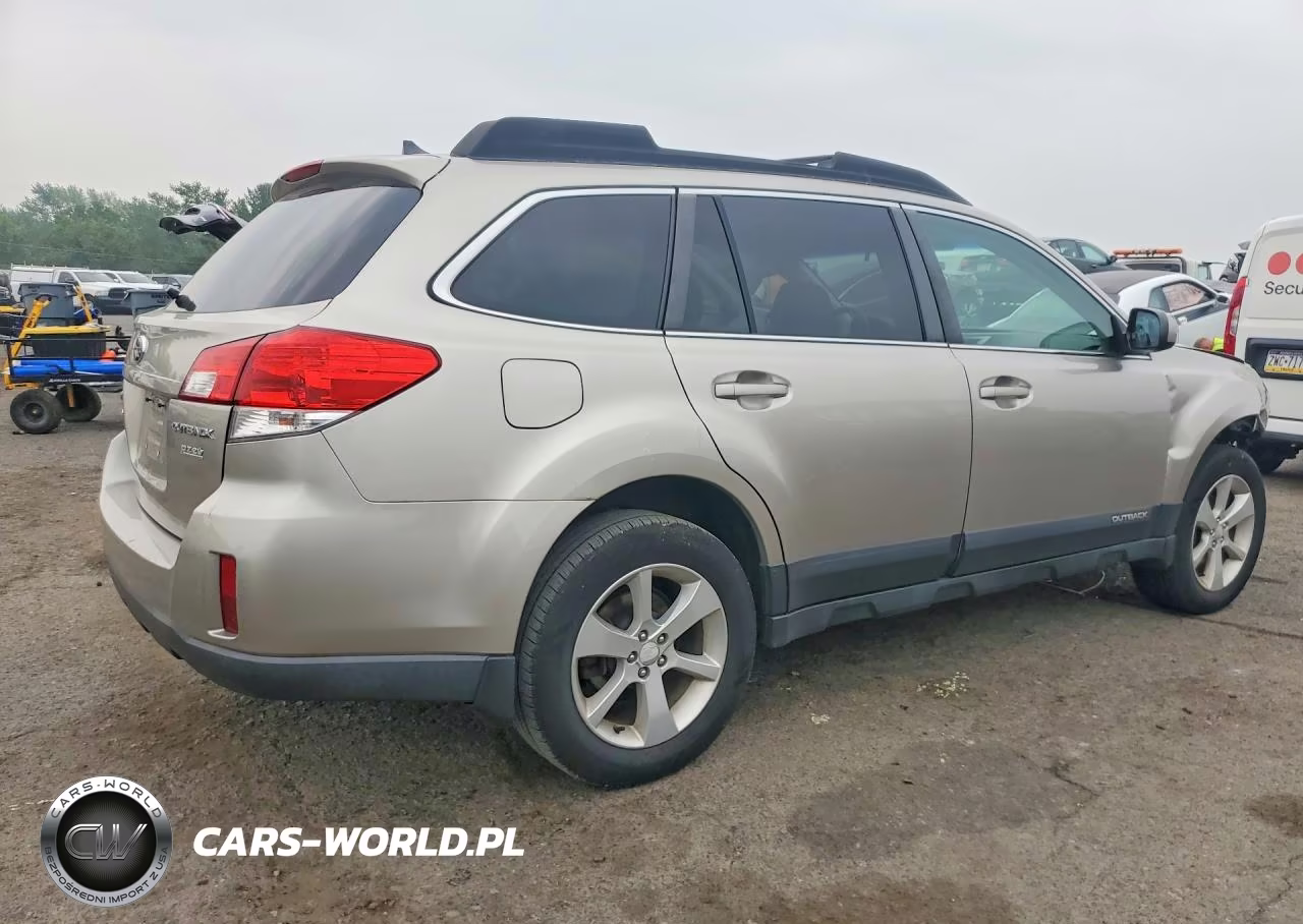 2014 Subaru Outback 2.5I Premium VIN:4S4BRBCC3E3214739 - 3