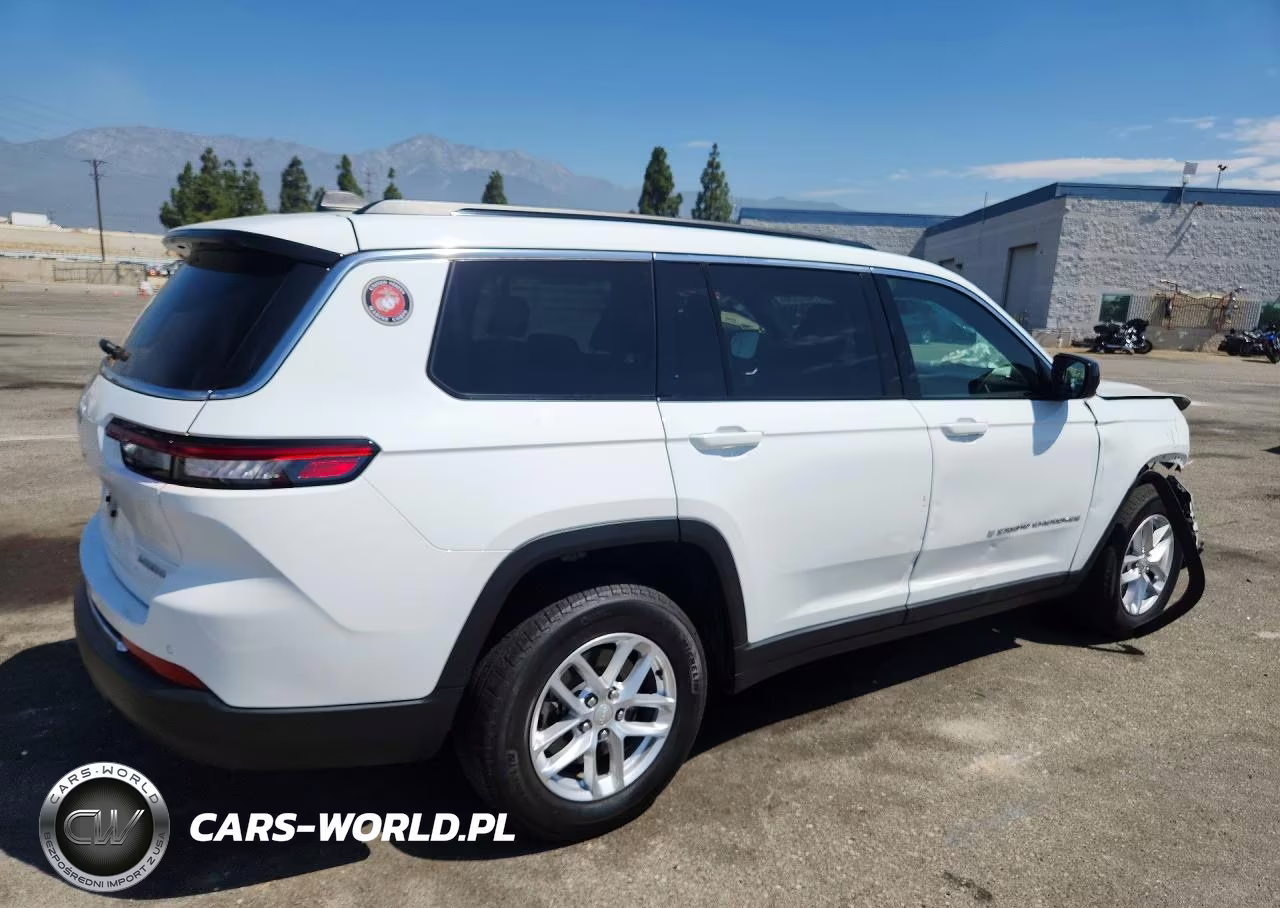 2024 Jeep Grand Cherokee L Laredo VIN:1C4RJKAG7R8533876 - 3