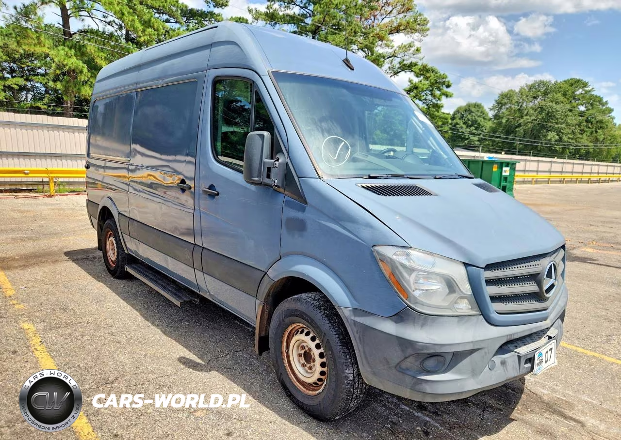 2018 Mercedes-Benz Sprinter 2500 VIN:WD3PE7CD6JP635573 - 4
