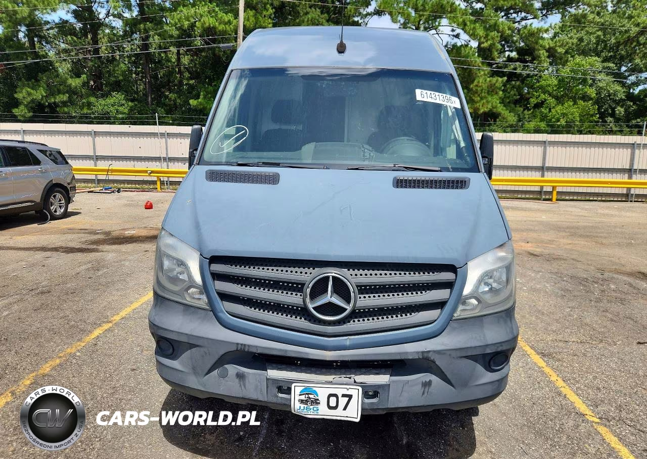 2018 Mercedes-Benz Sprinter 2500 VIN:WD3PE7CD6JP635573 - 5