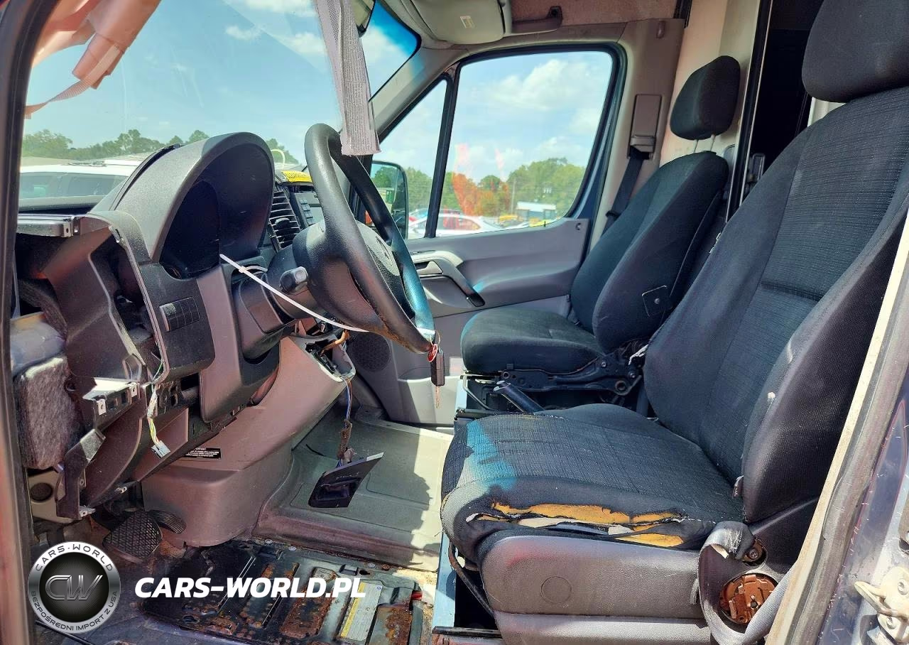 2018 Mercedes-Benz Sprinter 2500 VIN:WD3PE7CD6JP635573 - 7