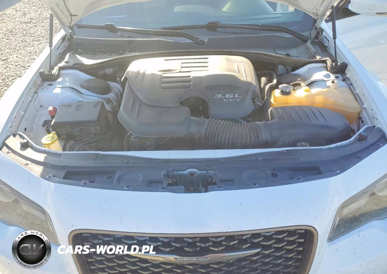 2016 Chrysler 300 S VIN:2C3CCAGG4GH274308 - 11