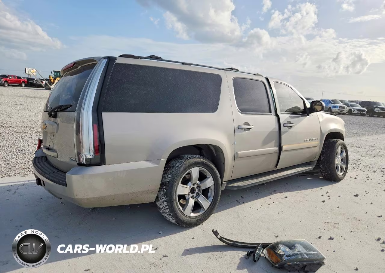 2007 Chevrolet Suburban C1500 VIN:1GNFC16007J237985 - 3
