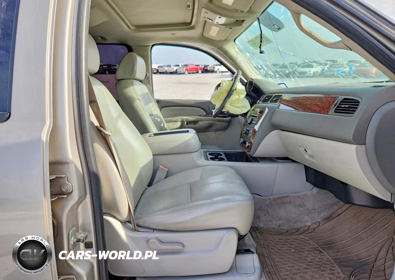 2007 Chevrolet Suburban C1500 VIN:1GNFC16007J237985 - 7