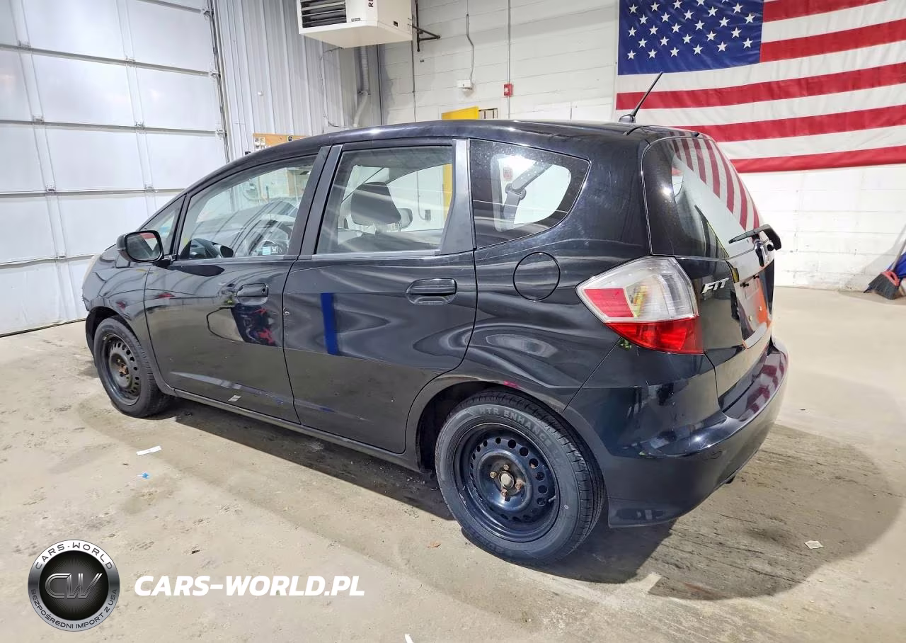 2013 Honda Fit VIN:JHMGE8G3XDC030477 - 2