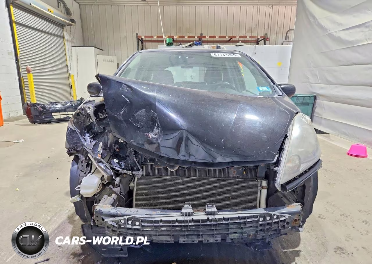 2013 Honda Fit VIN:JHMGE8G3XDC030477 - 5