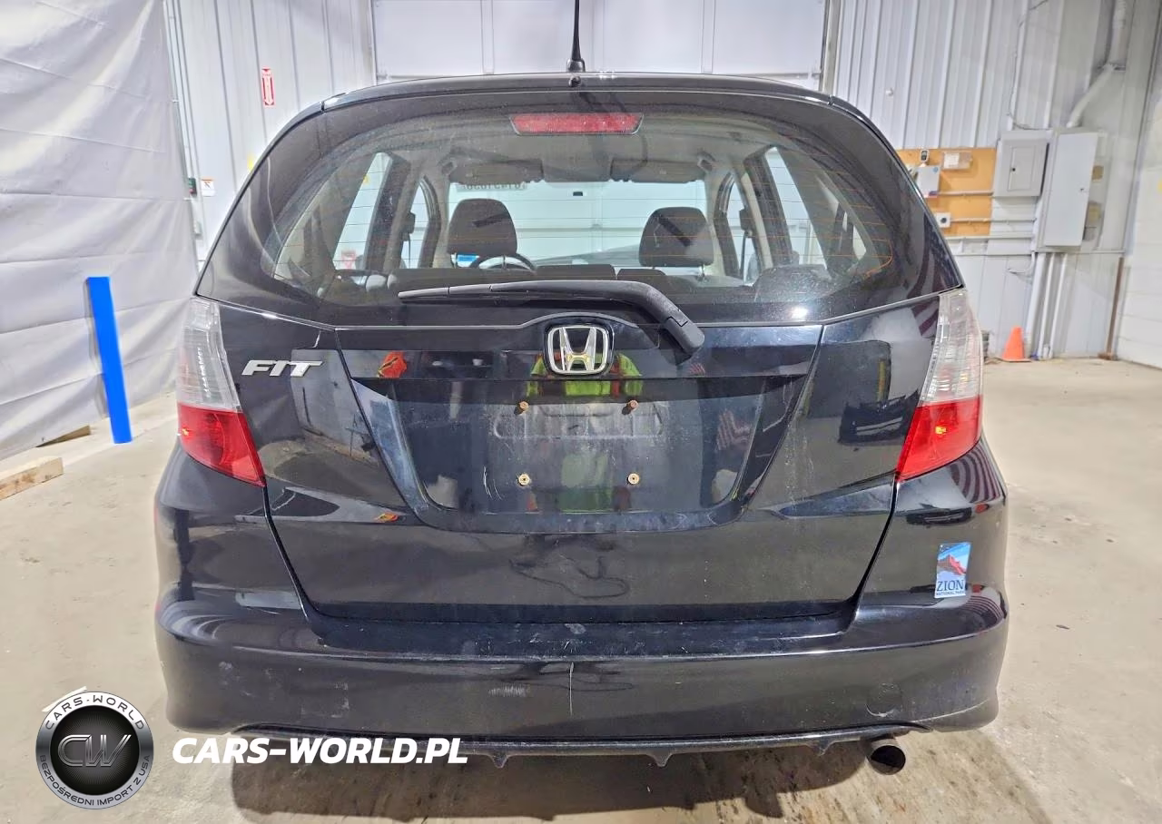 2013 Honda Fit VIN:JHMGE8G3XDC030477 - 6