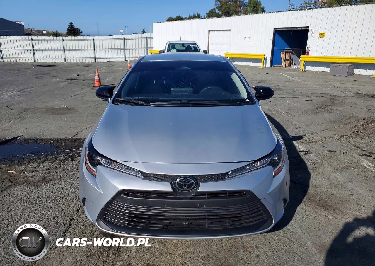 2026 Toyota Corolla Le VIN:JTDB4MEE4T3040710 - 5