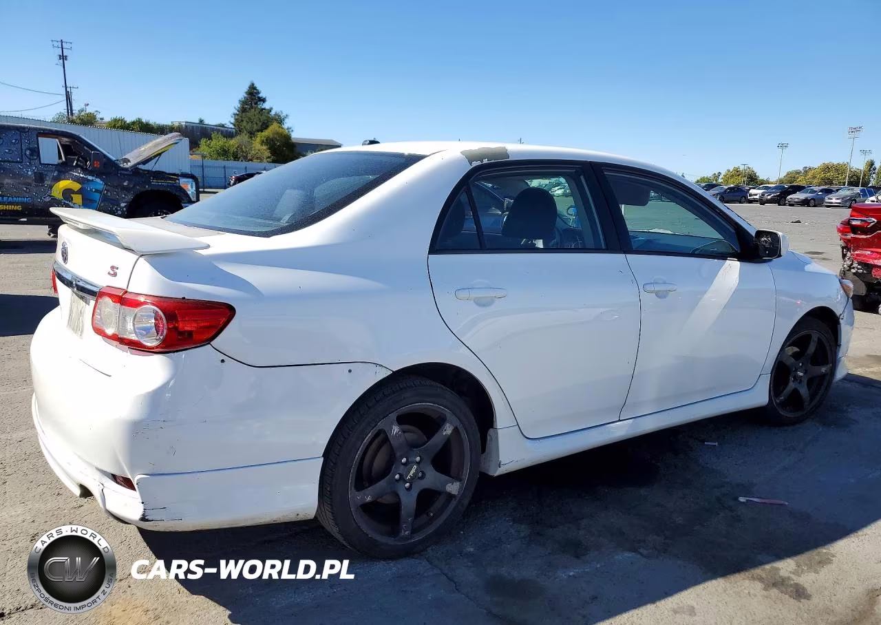 2013 Toyota Corolla S VIN:5YFBU4EE4DP196559 - 3