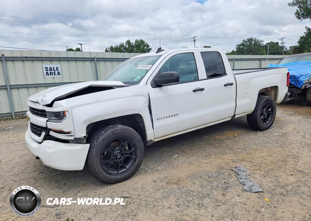 2018 Chevrolet Silverado C1500 Custom