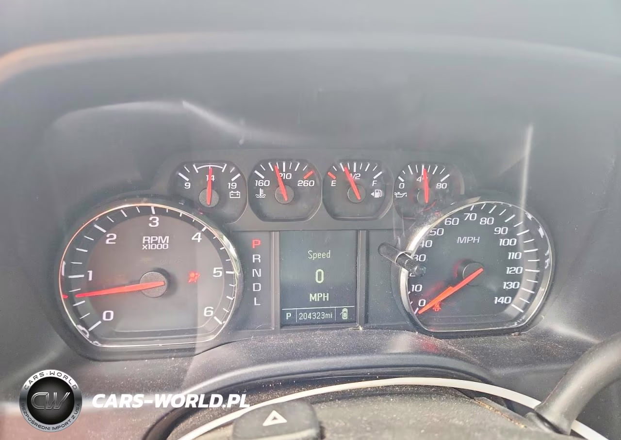2018 Chevrolet Silverado C1500 Custom VIN:1GCRCPEH8JZ230596 - 9