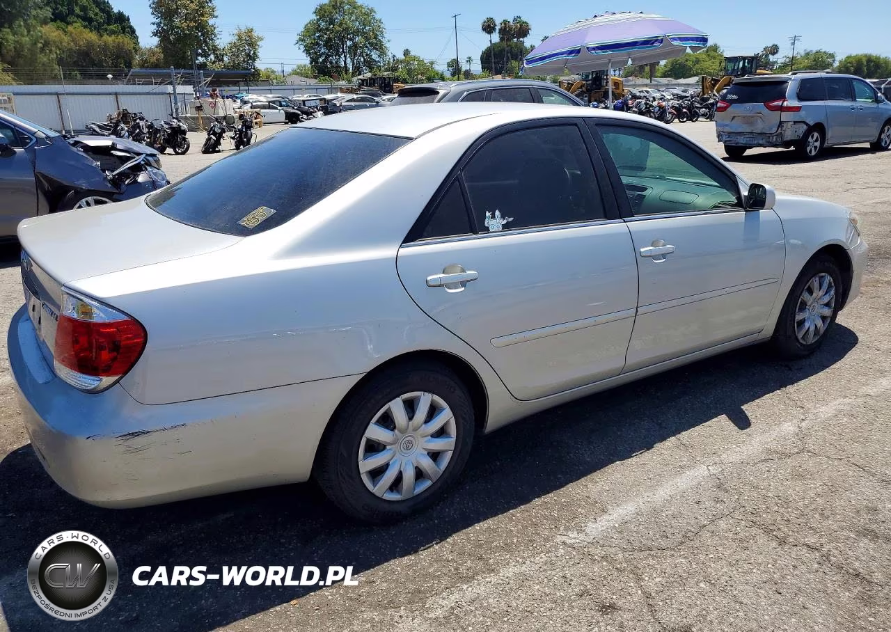 2006 Toyota Camry Le VIN:4T1BE32K26U732847 - 3