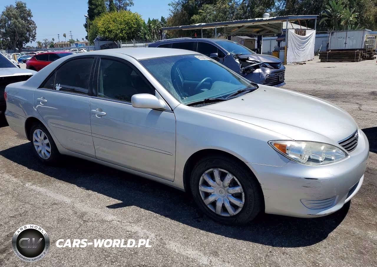 2006 Toyota Camry Le VIN:4T1BE32K26U732847 - 4