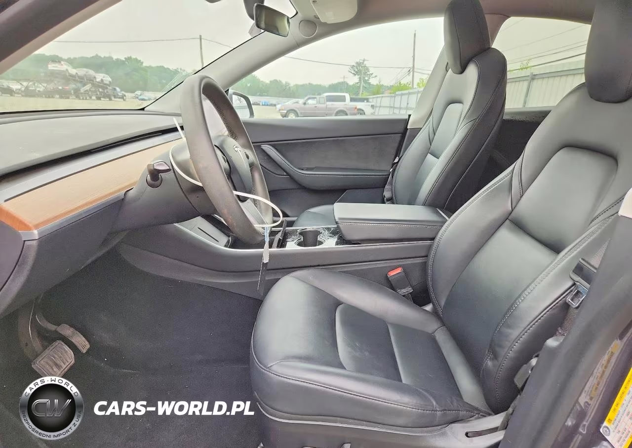 2020 Tesla Model Y VIN:5YJYGDEE4LF006853 - 7