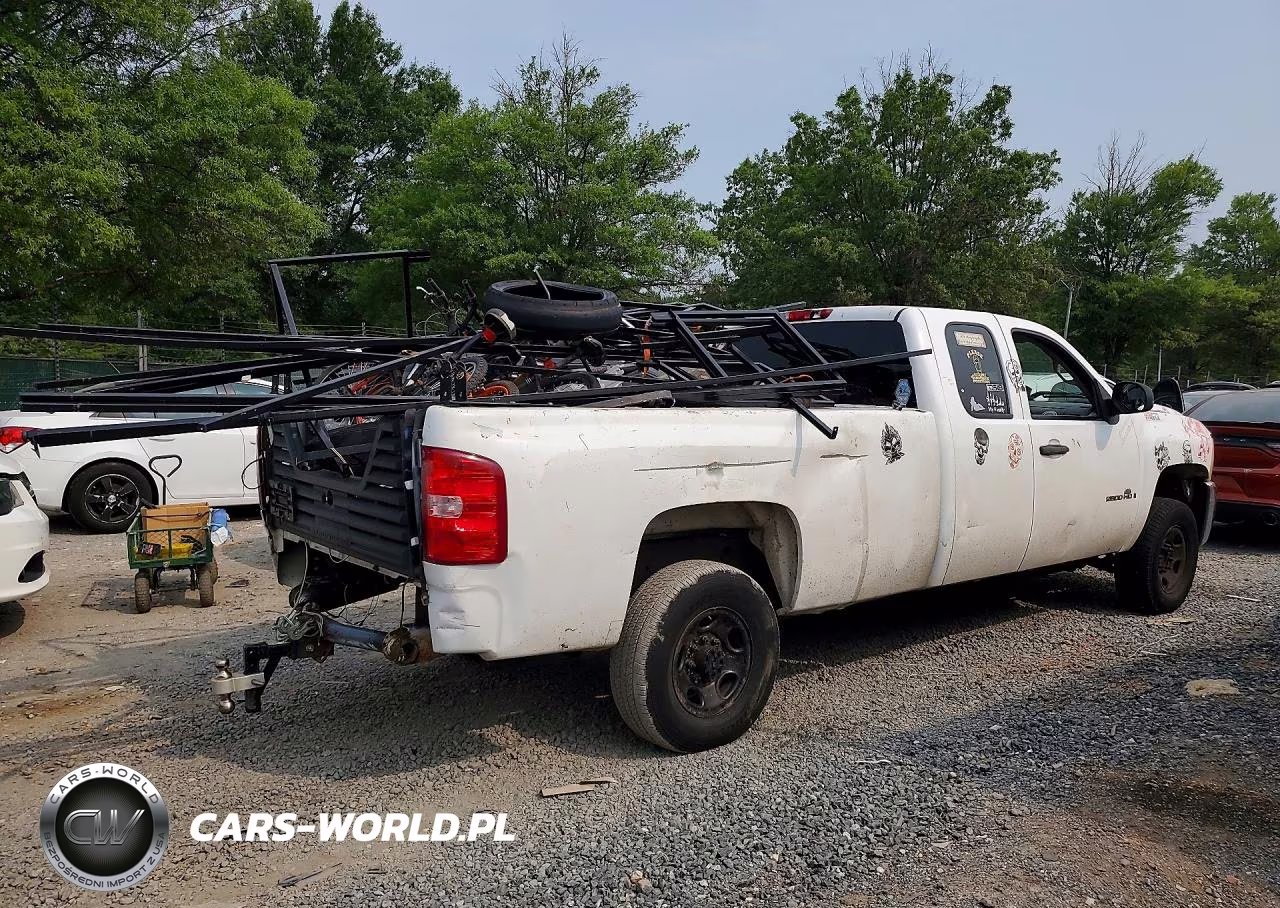 2007 Chevrolet Silverado C2500 Heavy Duty VIN:1GCHC29K67E572262 - 3