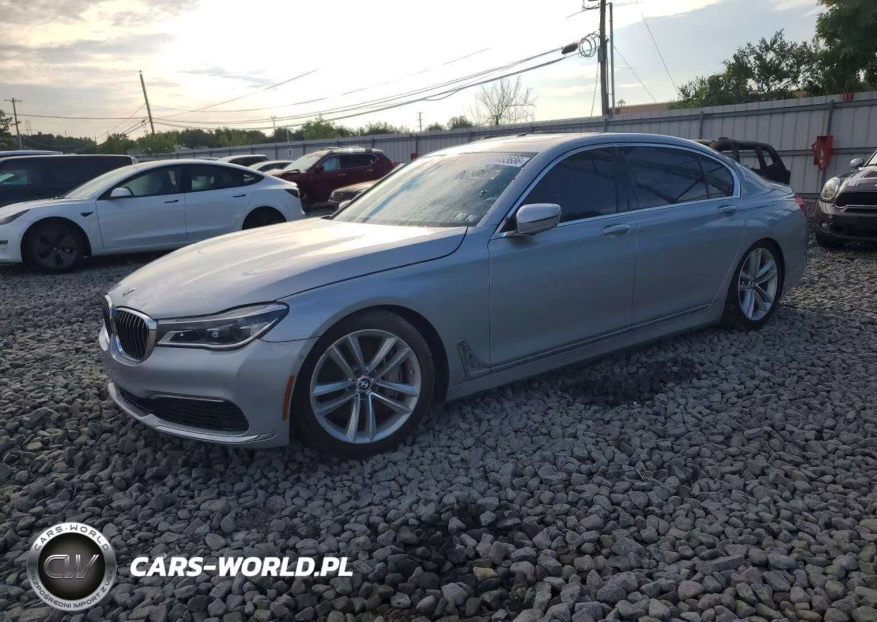 2016 BMW 750 Xi