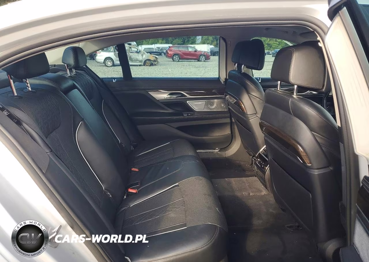 2016 BMW 750 Xi VIN:WBA7F2C56GG416813 - 10