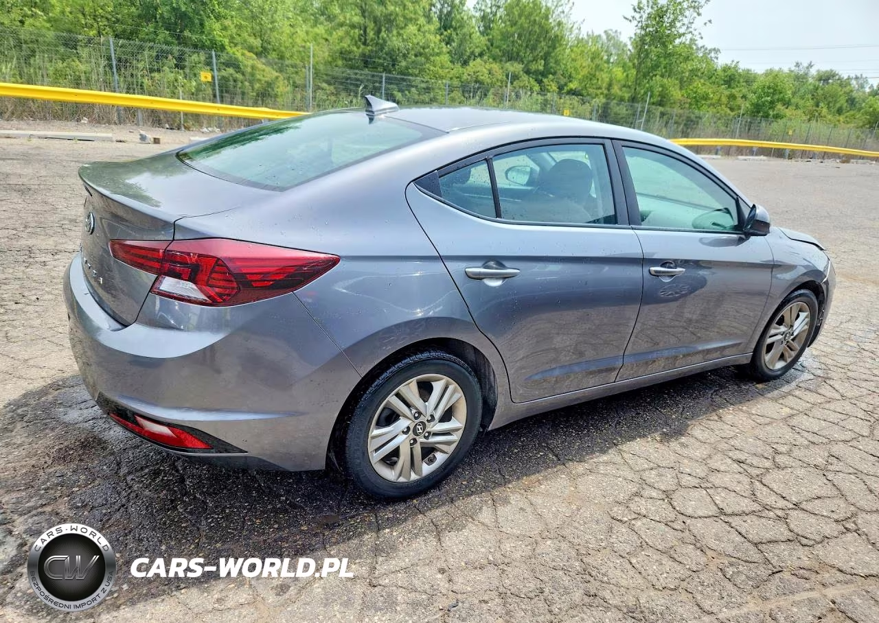 2019 Hyundai Elantra Sel VIN:5NPD84LF5KH450542 - 3