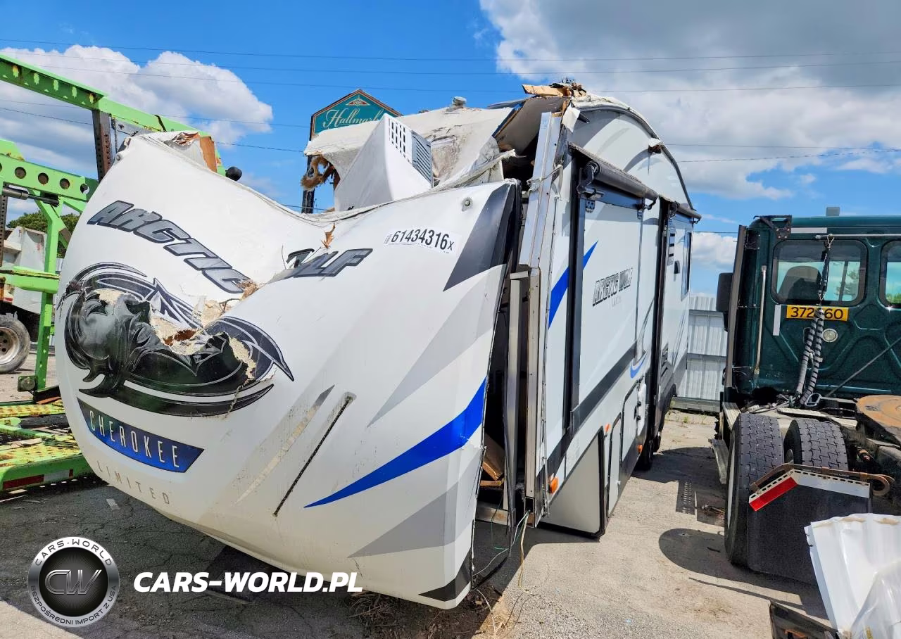 2019 Forest River Arctic Wolf Camper