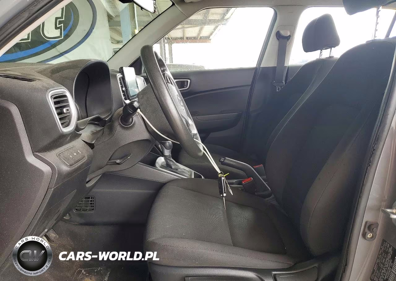 2021 Hyundai Venue Se VIN:KMHRB8A31MU068892 - 7