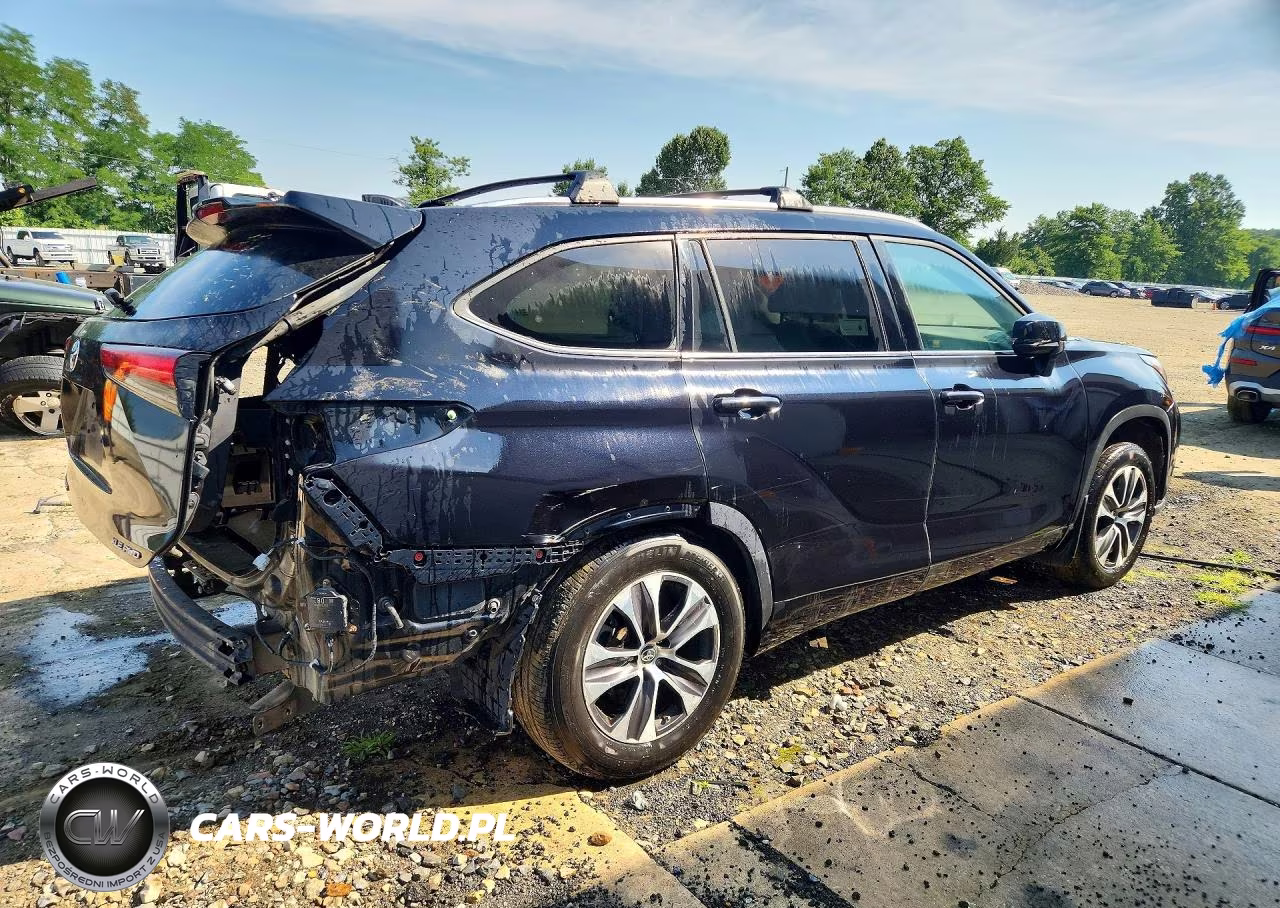 2020 Toyota Highlander Xle VIN:5TDHZRBH8LS503177 - 3