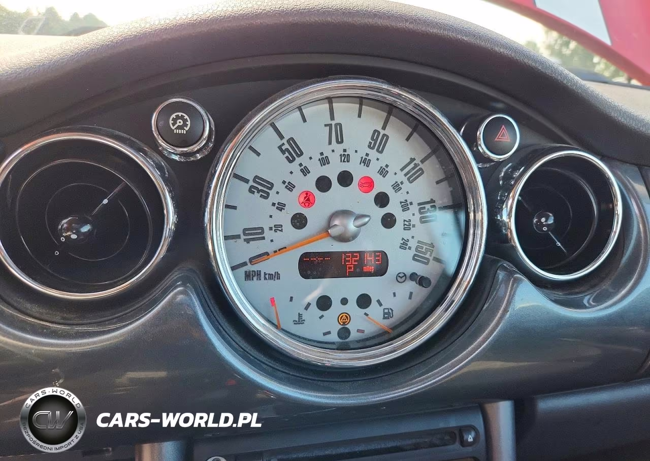 2006 Mini Cooper S VIN:WMWRE33596TJ33636 - 9