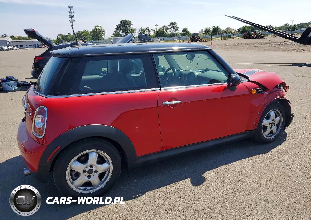 2011 Mini Cooper Base VIN:WMWSU3C51BT183669 - 3