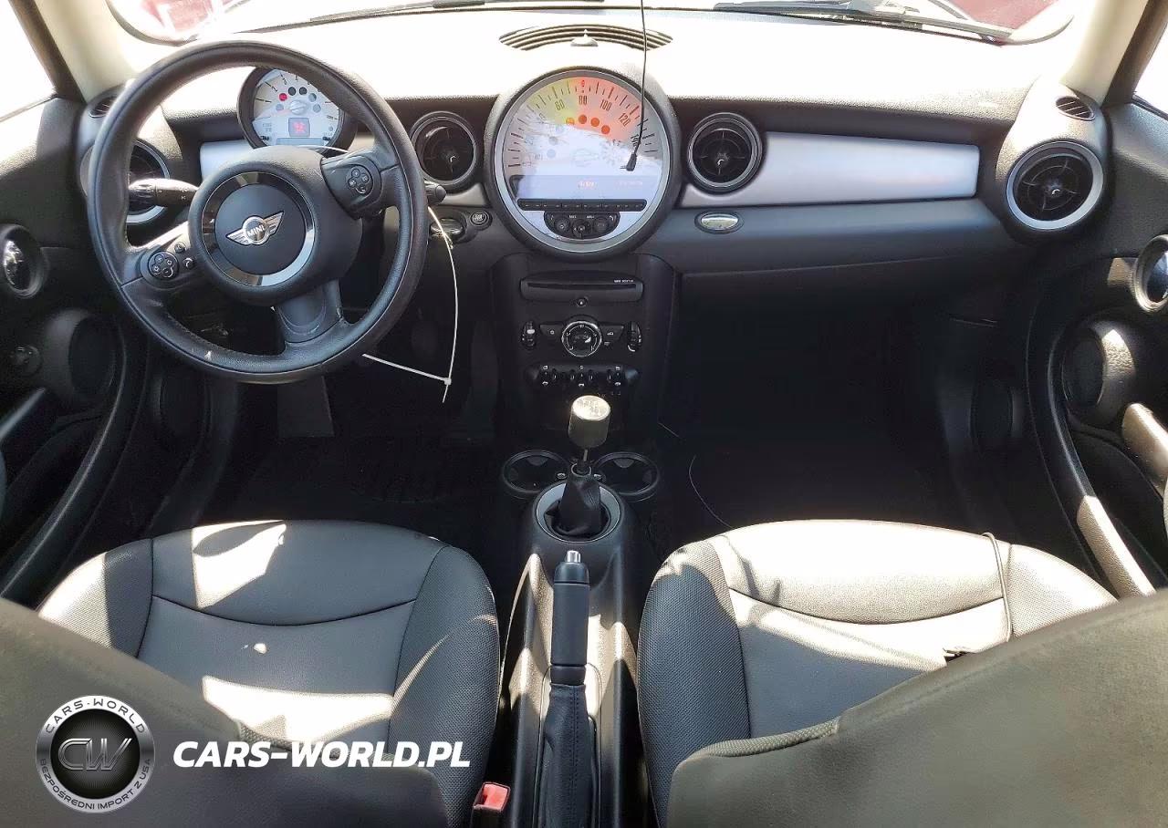 2011 Mini Cooper Base VIN:WMWSU3C51BT183669 - 8