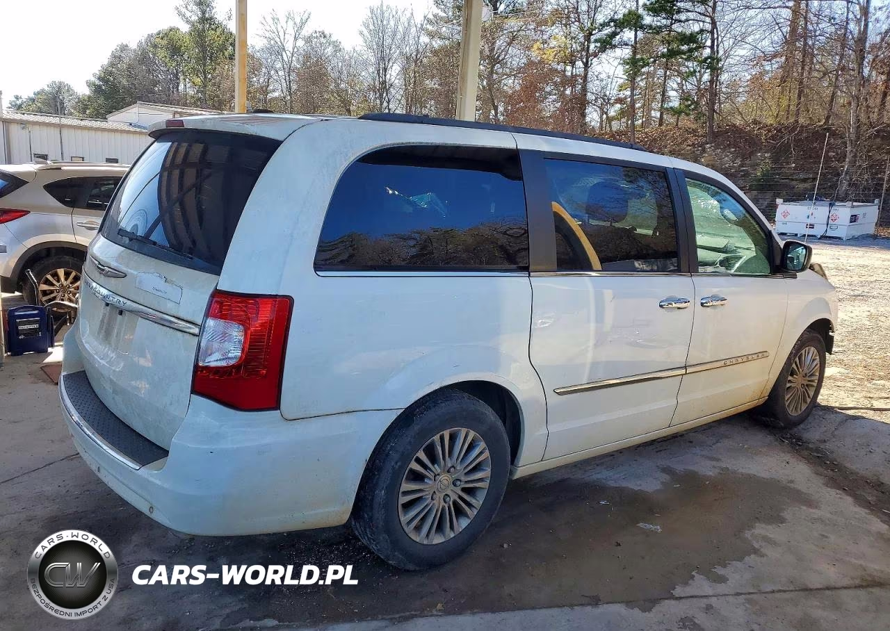 2013 Chrysler Town & Country Touring L VIN:2C4RC1CG0DR558469 - 3